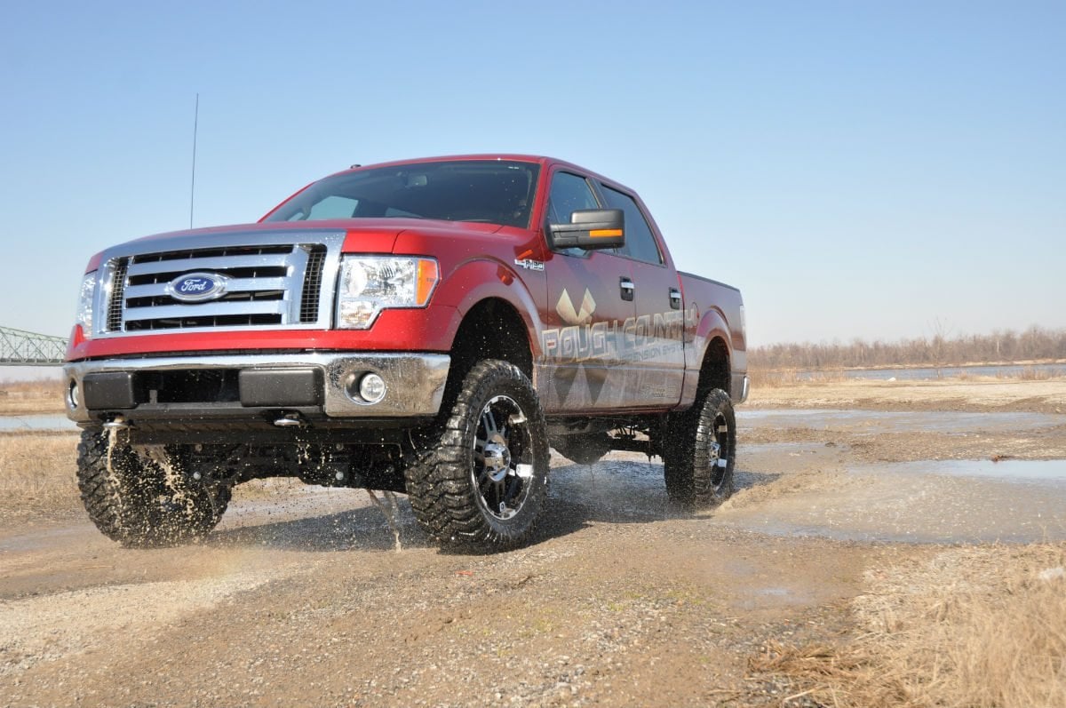 Ford F-150 Suspension Lift Kit - Rough Country - 6 Inch Lift Kit | M1 Struts/M1 - '09-'10